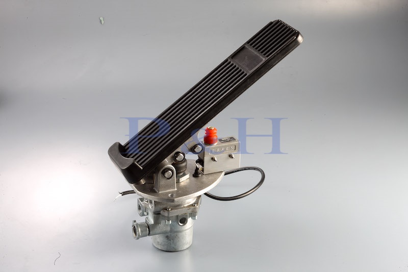 Pneumatic Throttle Pedal with Microswitch for ADL 654683/657300